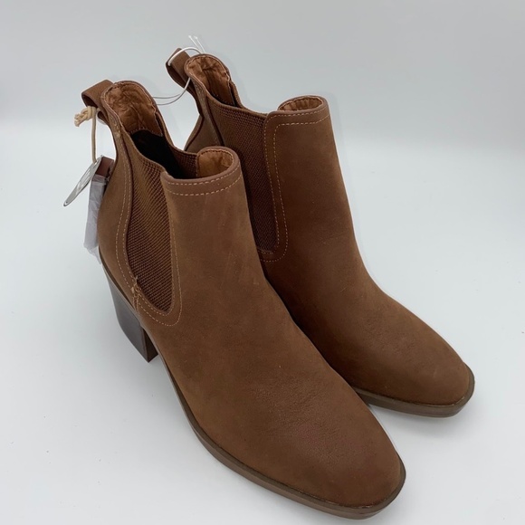 NWOB MIA Smyth Faux Leather Bootie Brown Cognac Pull on Ankle Boots size 6 NEW - Picture 1 of 7